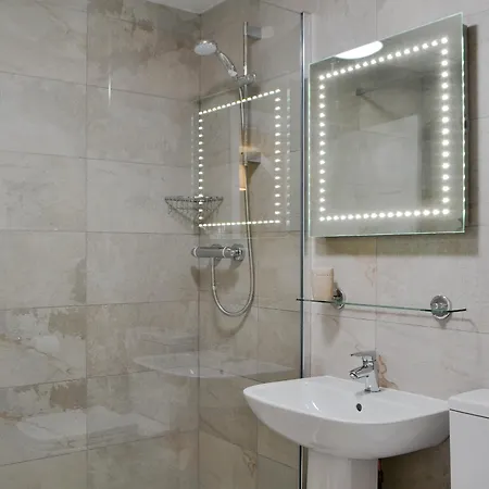 펜션 11 Elm Court *